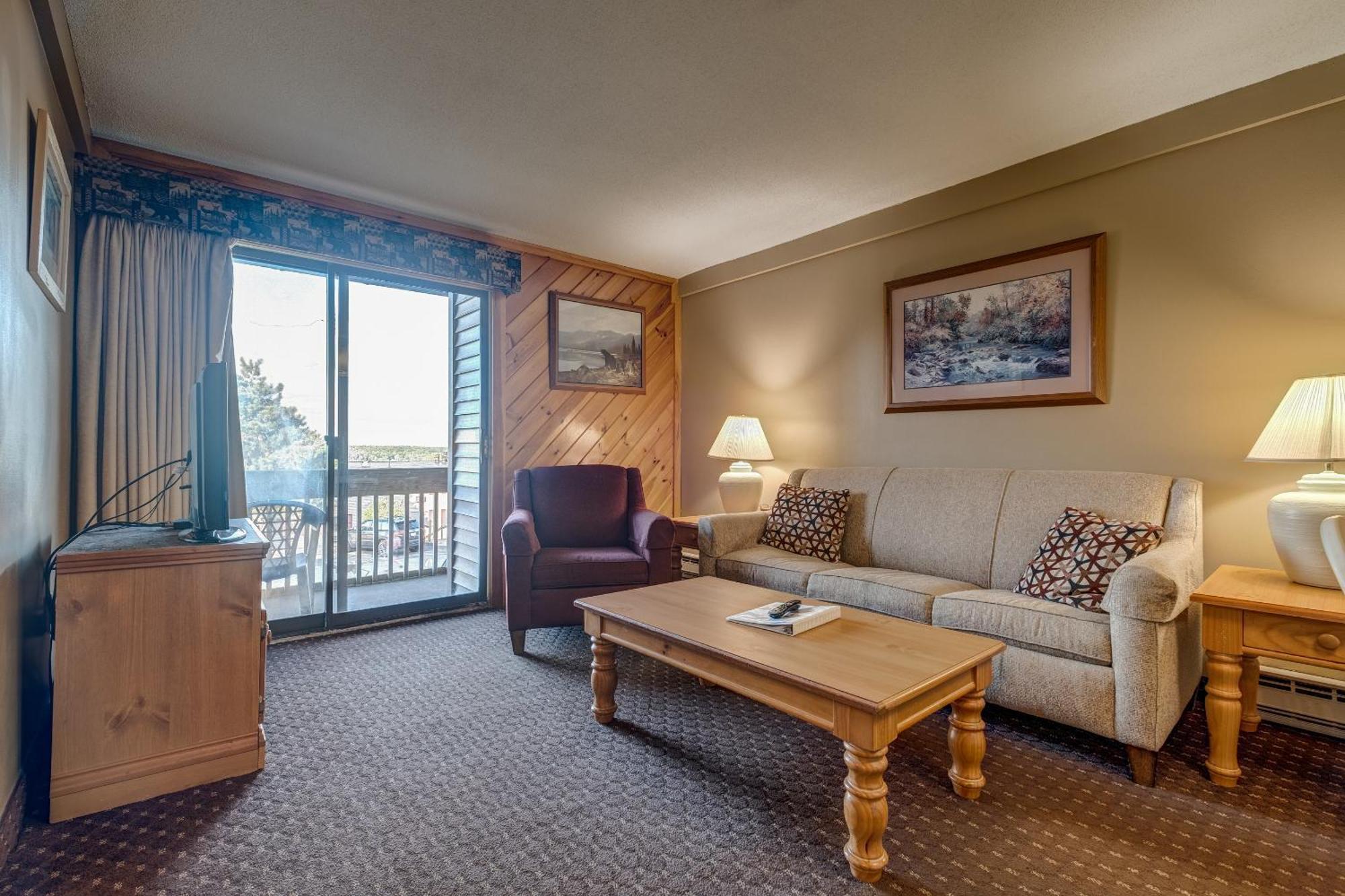 Village Of Winnipesaukee Laconia Room photo