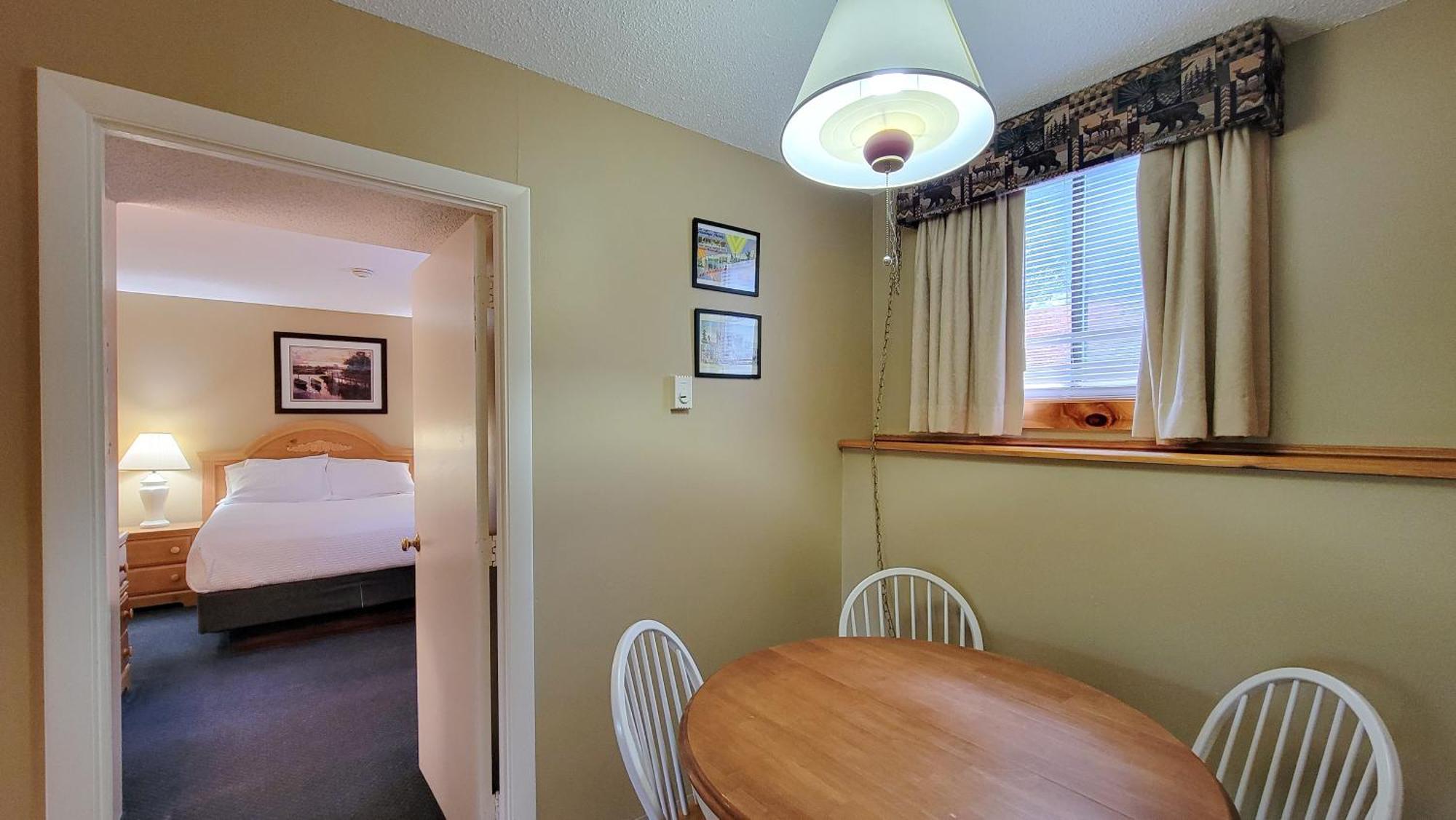 Village Of Winnipesaukee Laconia Room photo